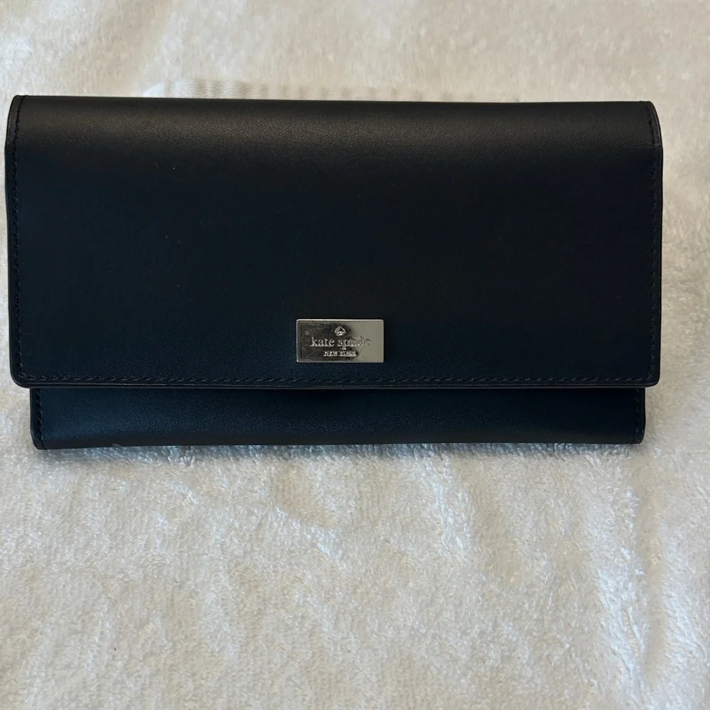 Kate Spade New York Arbour Hill Smooth Leather Black Wallet